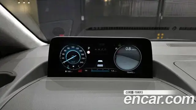 Hyundai Staria 2024 — ფოტო 8/20