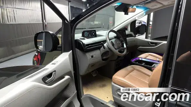 Hyundai Staria 2024 — ფოტო 6/20