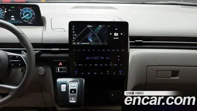 Hyundai Staria 2024 — ფოტო 3/20