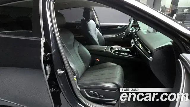 Genesis G80 2023 — ფოტო 17/20