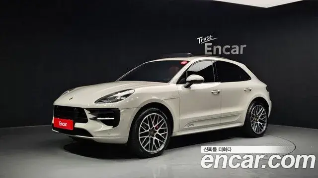 Porsche Macan 2021 — Şəkil 19/30