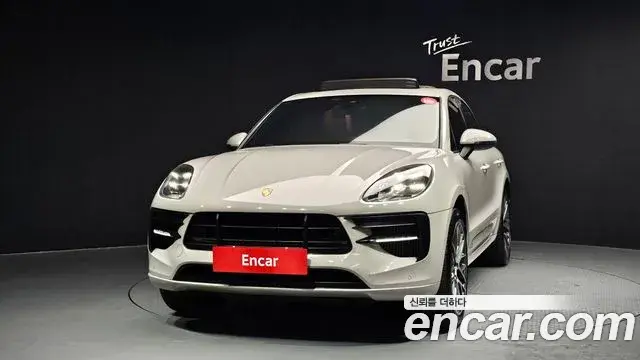 Porsche Macan 2021 — Şəkil 28/30