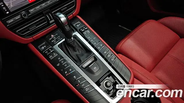 Porsche Macan 2021 — Şəkil 30/30