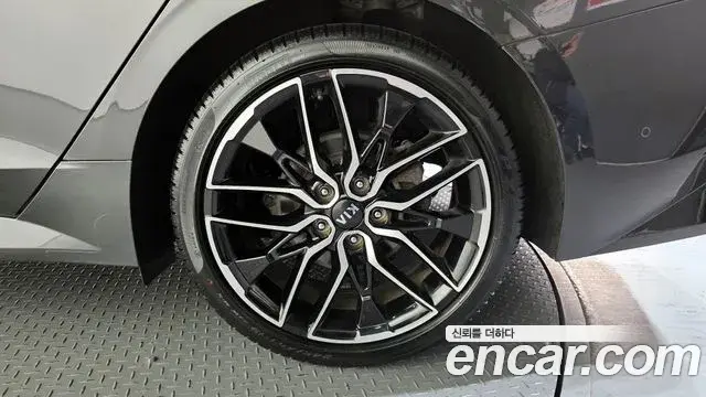 Kia K5 2021 — ფოტო 6/30