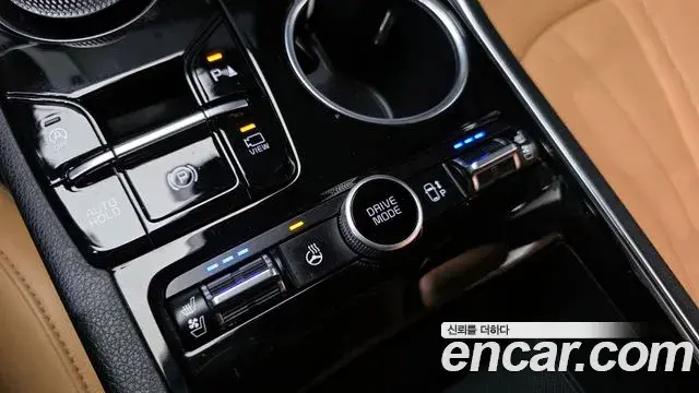 Kia K5 2021 — ფოტო 7/30