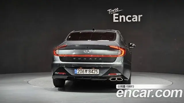 Hyundai Sonata 2023 — Фото 4/20