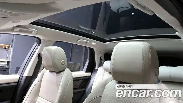 Land Rover Discovery Sport 2022 — Photo 30/31