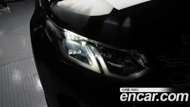 Land Rover Discovery Sport 2022 — Photo 15/31