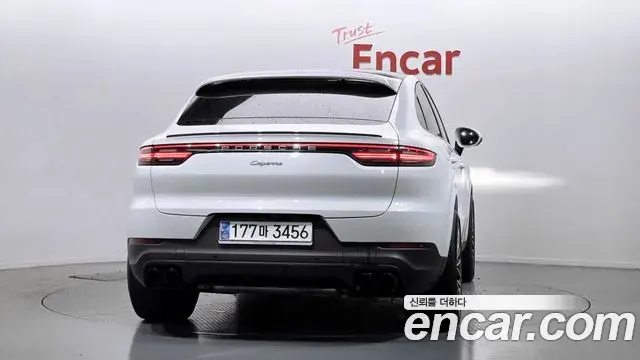 Porsche Cayenne 2023 — Şəkil 22/30