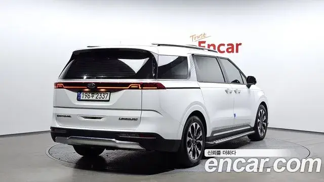 Kia Carnival 2021 — Фото 2/20