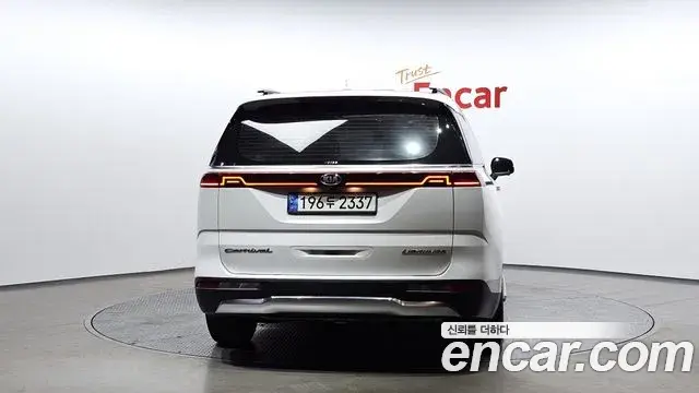 Kia Carnival 2021 — Фото 4/20