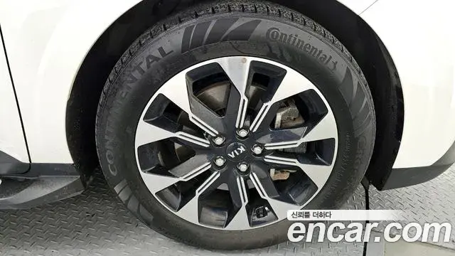 Kia Carnival 2021 — Фото 5/20