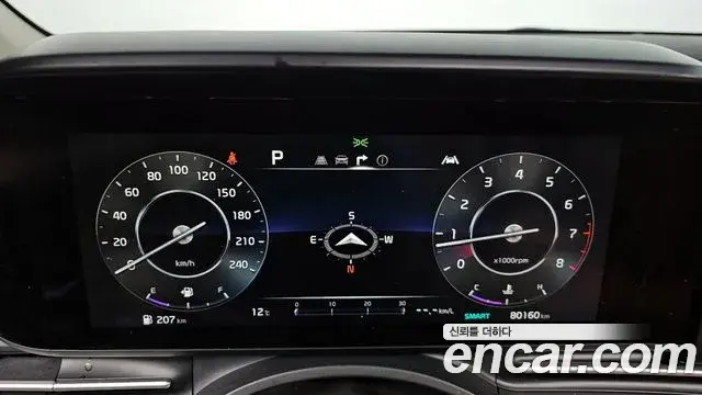Kia Carnival 2021 — Фото 8/20