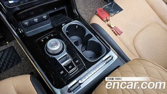 Kia Carnival 2021 — Фото 9/20