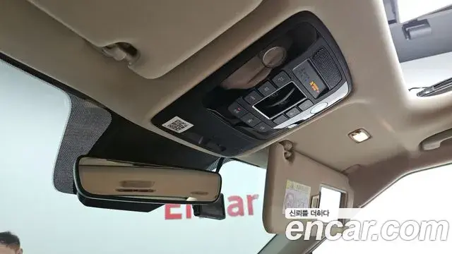 Kia Carnival 2021 — Фото 18/20