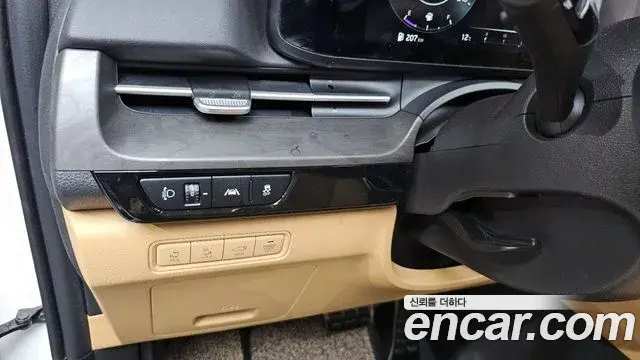 Kia Carnival 2021 — Фото 19/20