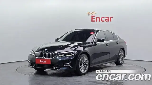 BMW 3 Series 2022 — ფოტო 8/31