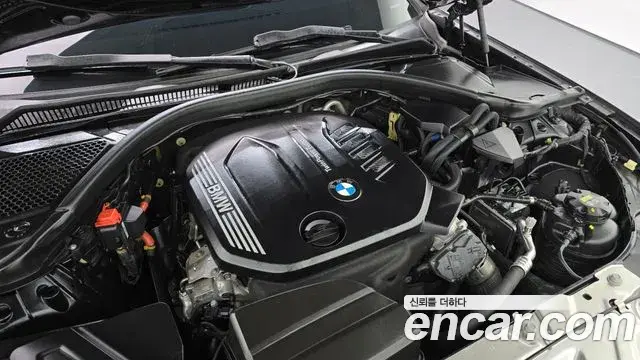 BMW 3 Series 2022 — ფოტო 16/31