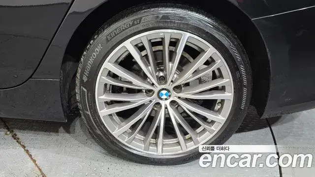 BMW 3 Series 2022 — ფოტო 6/31