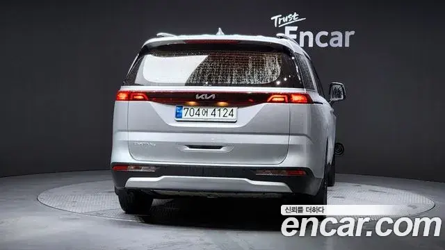 Kia Carnival 2022 — Фото 4/20
