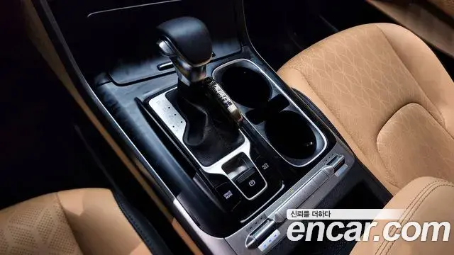 Kia Carnival 2022 — Фото 9/20