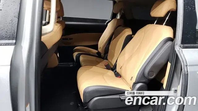 Kia Carnival 2022 — Фото 12/20