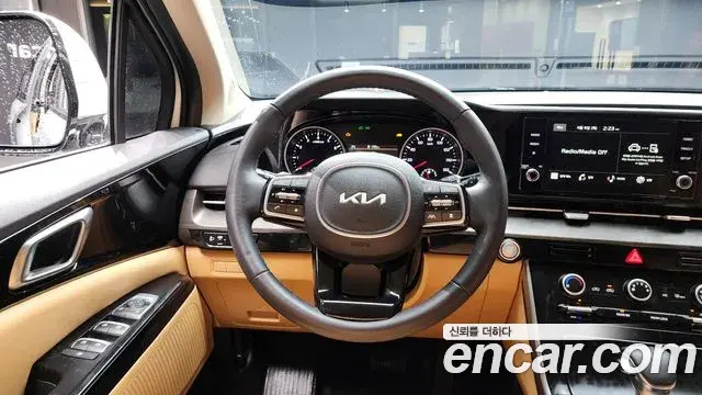 Kia Carnival 2022 — Фото 13/20