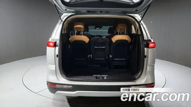 Kia Carnival 2022 — Фото 20/20