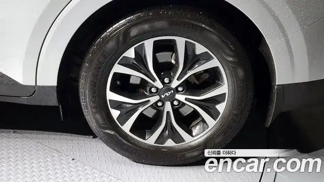 Kia Carnival 2022 — Photo 25/33