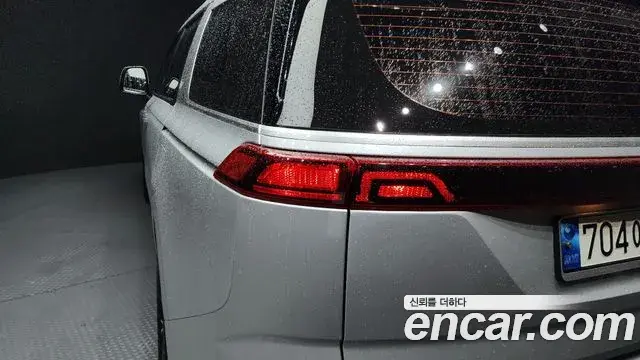 Kia Carnival 2022 — Photo 9/33