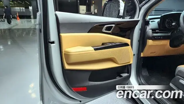 Kia Carnival 2022 — Photo 10/33