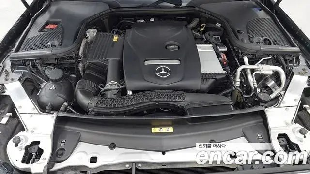 Mercedes-Benz E-Class 2020 — ფოტო 12/20