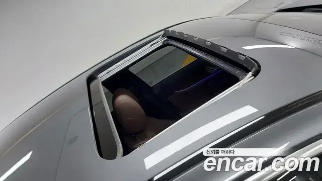 Mercedes-Benz E-Class 2020 — ფოტო 15/20