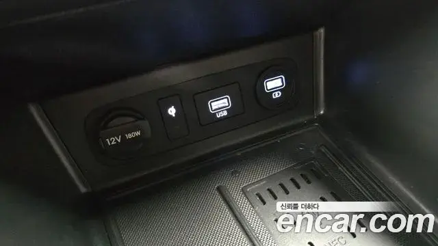 Hyundai Sonata Hybrid 2021 — ფოტო 28/31