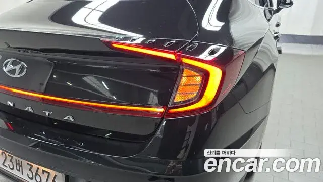 Hyundai Sonata Hybrid 2021 — ფოტო 10/31
