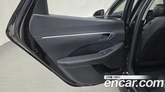 Hyundai Sonata Hybrid 2021 — ფოტო 11/31