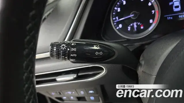 Hyundai Sonata Hybrid 2021 — ფოტო 24/31