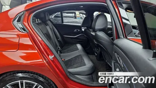 BMW 3 Series 2021 — Şəkil 29/35
