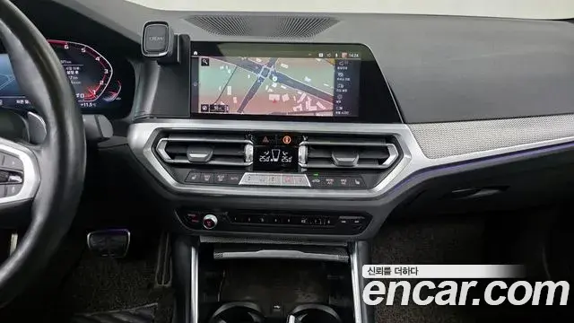 BMW 3 Series 2021 — Şəkil 33/35