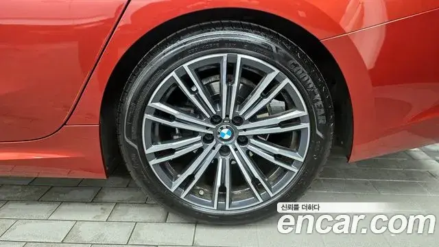 BMW 3 Series 2021 — Şəkil 25/35