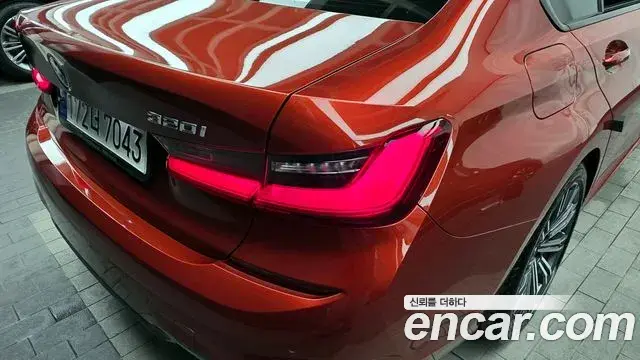 BMW 3 Series 2021 — Şəkil 16/35