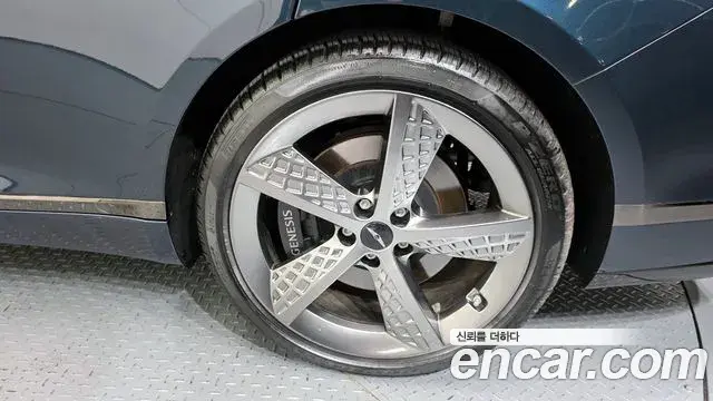 Genesis G80 2024 — Şəkil 19/31