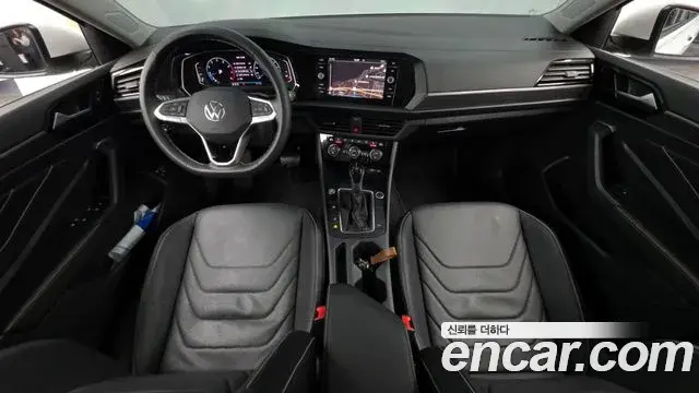Volkswagen Jetta 2023 — Photo 4/32