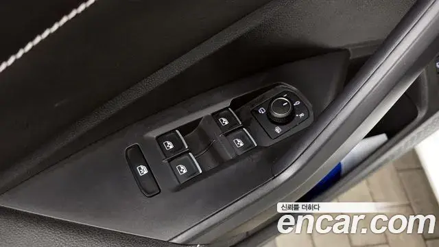 Volkswagen Jetta 2023 — Photo 28/32