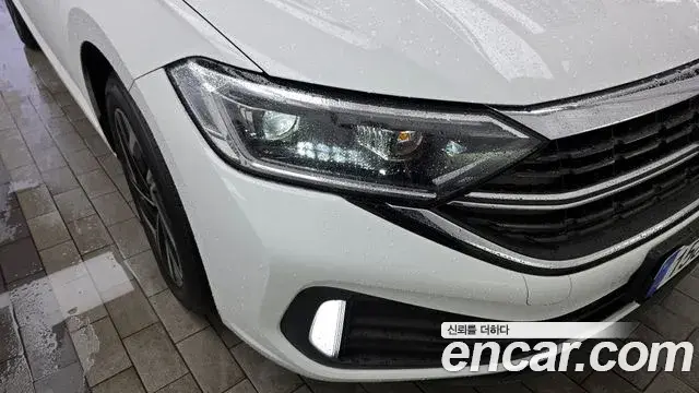 Volkswagen Jetta 2023 — Photo 6/32