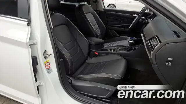 Volkswagen Jetta 2023 — Photo 30/32
