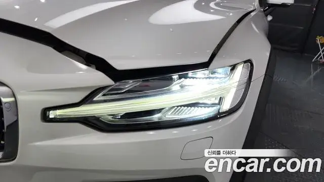 Volvo V60 Cross Country 2020 — Şəkil 6/36