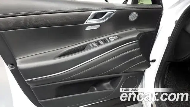 Genesis GV80 2020 — ფოტო 9/35