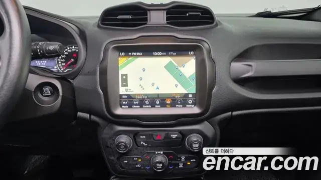 Jeep Renegade 2021 — Şəkil 20/30