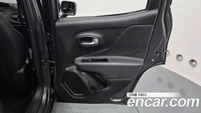 Jeep Renegade 2021 — Şəkil 1/30